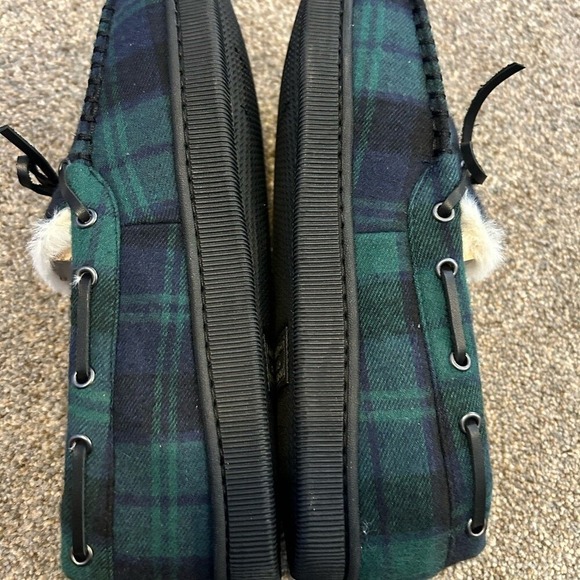 Club Room Mens Plaid Slippers Small 6.5-7 Black Green Blue Comfort Shoes - Picture 3 of 7